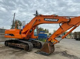 Гусеничный экскаватор «Solar 225 NLC-V»