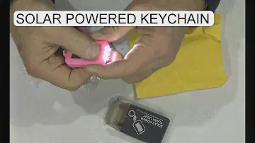 UNBOXING SOLAR POWERED KEYCHAIN FLASHLIGHT