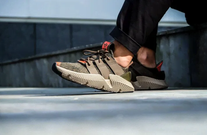Кроссовки Adidas Prophere Trace Olive Solar Red-0