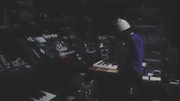 1hr Elta Solar 42 & a 909 kick raw sound test