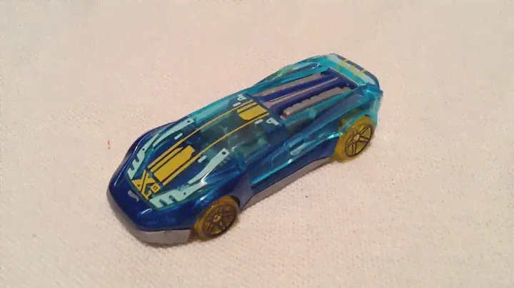 Hot Wheels El Viento (2018 B Case Regular Treasure Hunt! - X-Raycers)