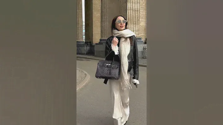 Шоурум эксклюзивных сумок и аксессуаров из кожи крокодила в Санкт-Петербурге. Подробнее ⬇️