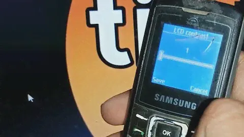 how to adjust contrast in samsung e1107 crest solar !! contrast kaise badhaye