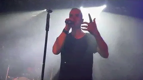 Solar Fake - „Observer“ - 10.06.2022 - Frankfurt, Das Bett