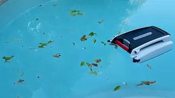 Betta Solar Powered Automatic Pool Skimmer