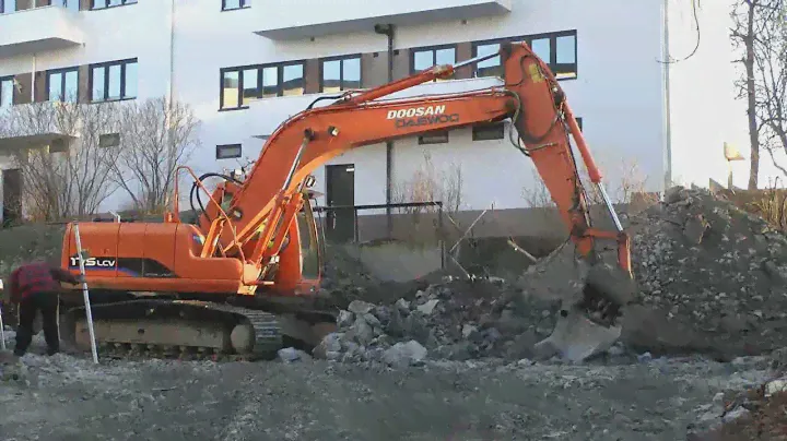Doosan Daewoo Solar 175 LCV Excavator