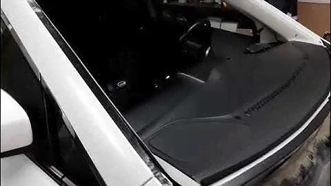 Установка лобового стекла Mazda CX-7